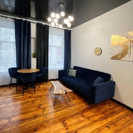 Hola Piotrkowska Apartman *