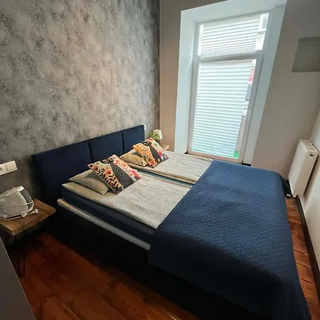 Hola Piotrkowska Apartman
