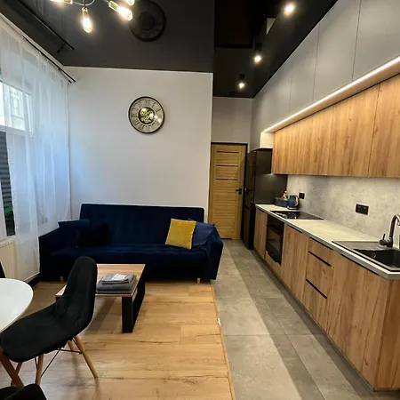 Hola Piotrkowska Apartman *